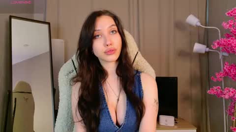 Snapshot of little_pussssys chatting on 13, 5, 2026 Kate online show from 13, 5, 2026