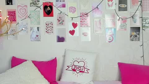 Snapshot of little_radiant_sun chatting on 17, 1, 2026 Kriss online show from 17, 1, 2026