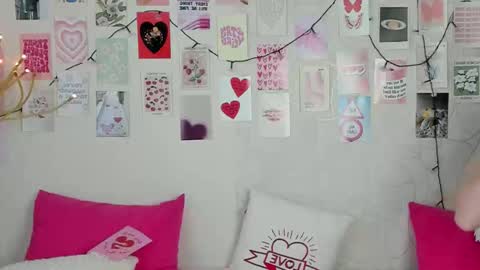 Snapshot of little_radiant_sun chatting on 18, 2, 2026 Kriss online show from 18, 2, 2026