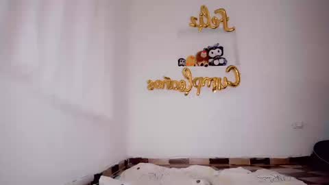Snapshot of little_selene chatting on 8, 9, 2025 little_selene online show from 8, 9, 2025