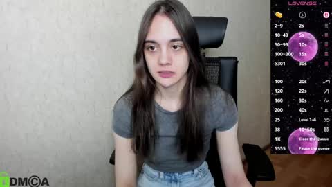 littleashleyy online show from 18, 4, 2026