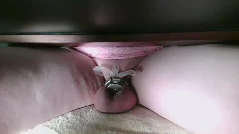 Snapshot of littleclitty247 chatting on 27, 10, 2025 Littlleclitty247 online show from 27, 10, 2025