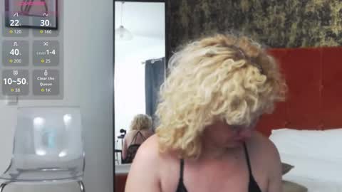 LittleCurlyGirll online show from 5, 12, 2025