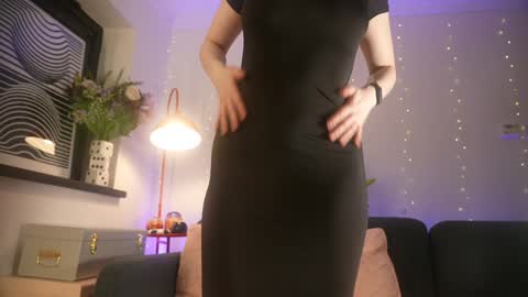 Emily Hill online show from 25, 3, 2026