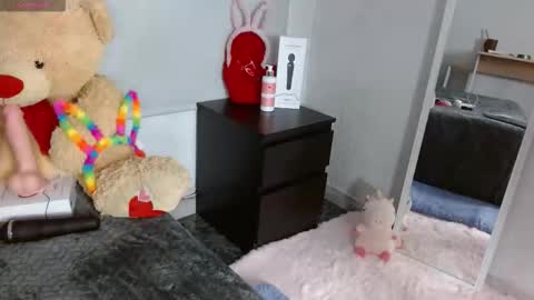 Snapshot of littlee__bunny chatting on 9, 9, 2025 your little bunny online show from 9, 9, 2025