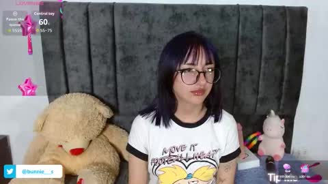 Snapshot of littlee__bunny chatting on 2, 10, 2025 your little bunny online show from 2, 10, 2025
