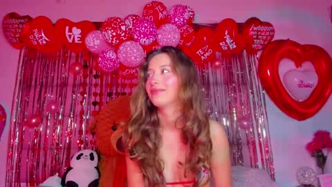 Snapshot of littlee_emma_ chatting on 17, 2, 2025 littlee_emma_ online show from 17, 2, 2025