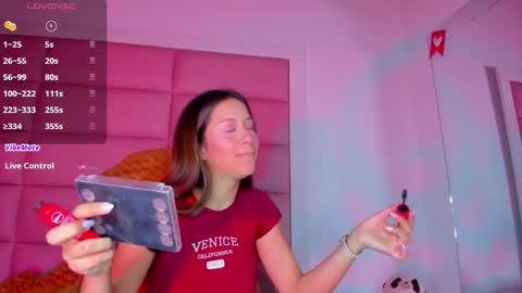 Snapshot of littlee_emma_ chatting on 22, 2, 2025 littlee_emma_ online show from 22, 2, 2025