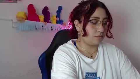 Snapshot of littlee_red chatting on 26, 10, 2025 Angel online show from 26, 10, 2025