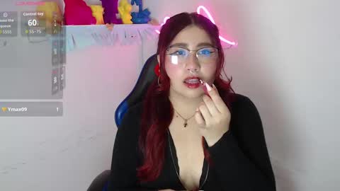 Snapshot of littlee_red chatting on 7, 11, 2025 Angel online show from 7, 11, 2025