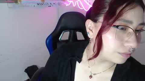 Snapshot of littlee_red chatting on 20, 11, 2025 Angel online show from 20, 11, 2025