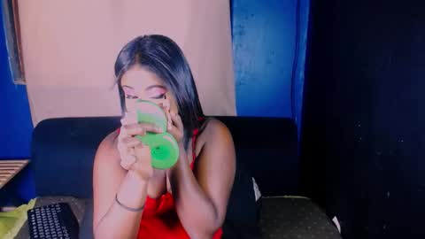 Snapshot of littleindianmilf chatting on 28, 4, 2026 littleindianmilf online show from 28, 4, 2026