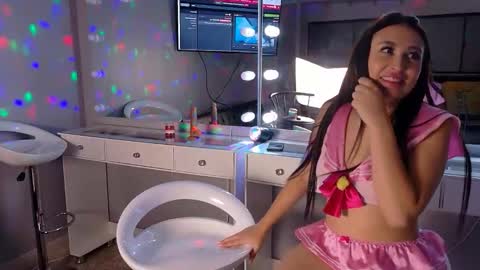 Snapshot of littlejennifer18 chatting on 11, 2, 2026 Tip us ask our names online show from 11, 2, 2026