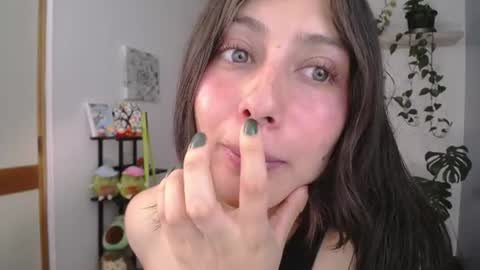 Snapshot of littlelaksmi chatting on 18, 6, 2026 Laksmi online show from 18, 6, 2026