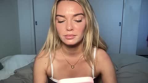 Marciabrady online show from 11, 2, 2025