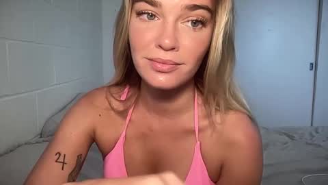 Marciabrady online show from 4, 3, 2025