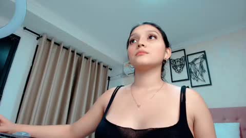 Sarahs Room online show from 2, 3, 2025