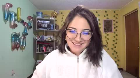 Snapshot of littleprety6969 chatting on 2, 12, 2024 Mia Wednesday to Sunday 730 am to 1030 am Colombian Hour D online show from 2, 12, 2024