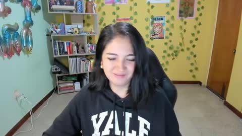 Snapshot of littleprety6969 chatting on 10, 2, 2025 Mia Wednesday to Sunday 730 am to 1030 am Colombian Hour D online show from 10, 2, 2025