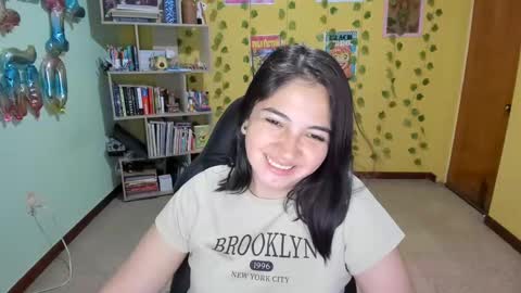 Snapshot of littleprety6969 chatting on 9, 3, 2025 Mia Wednesday to Sunday 730 am to 1030 am Colombian Hour D online show from 9, 3, 2025