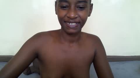 littlesandie online show from 10, 1, 2025