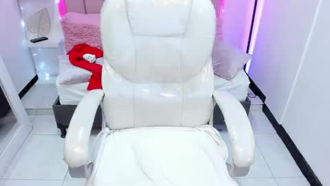  sofii  online show from 7, 11, 2025