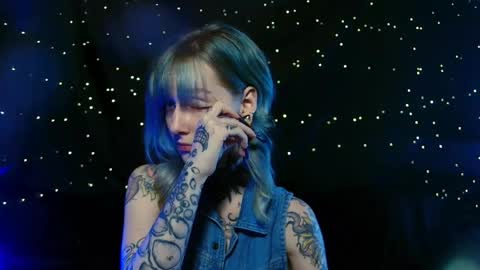 Niki  free tg channel with some photos gifs and info about streams  online show from 20, 12, 2025