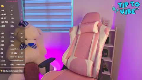 Junne liu online show from 18, 1, 2025