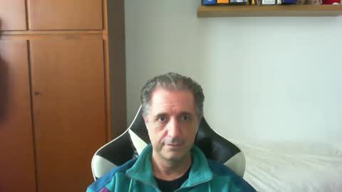 Snapshot of liuk53 chatting on 18, 4, 2026 liuk53 online show from 18, 4, 2026