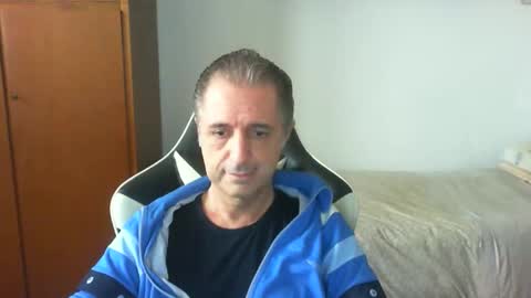 Snapshot of liuk53 chatting on 5, 5, 2026 liuk53 online show from 5, 5, 2026