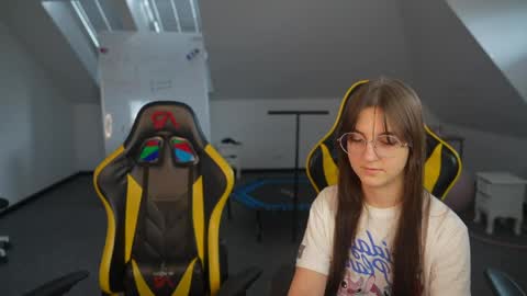 Sheryl online show from 14, 4, 2026