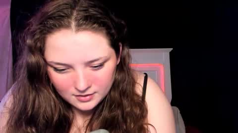 Snapshot of livinsubspace chatting on 28, 4, 2026 Liv online show from 28, 4, 2026