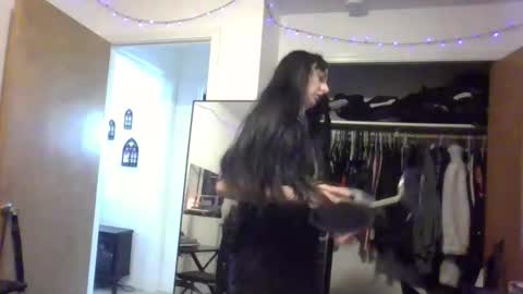 Snapshot of livmirage chatting on 12, 5, 2026 Liv Mirage online show from 12, 5, 2026