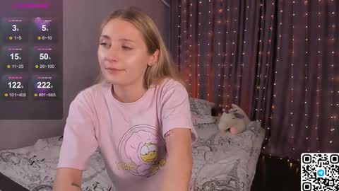 Snapshot of livyybosom chatting on 15, 2, 2026 My name is Livy Nice to meet you Thumbs up please its important online show from 15, 2, 2026