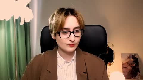 Snapshot of lixeluna chatting on 28, 4, 2026 LixeLuna online show from 28, 4, 2026