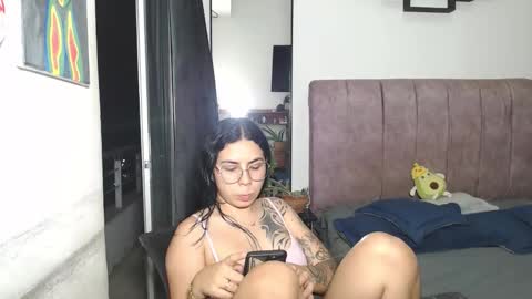 Snapshot of liza_thurner chatting on 23, 9, 2025 Liza Thurner online show from 23, 9, 2025