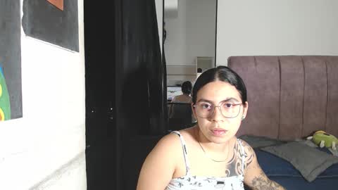 Snapshot of liza_thurner chatting on 4, 10, 2025 Liza Thurner online show from 4, 10, 2025