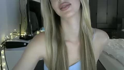 Snapshot of lizasweetyy chatting on 13, 2, 2026 LizaSweetyy online show from 13, 2, 2026