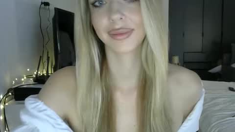 Snapshot of lizasweetyy chatting on 20, 2, 2026 LizaSweetyy online show from 20, 2, 2026