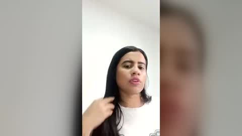 Snapshot of lizathomson_ chatting on 23, 6, 2026 liza online show from 23, 6, 2026