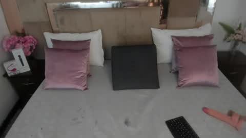 Snapshot of lizbrook chatting on 22, 7, 2026 Liz online show from 22, 7, 2026