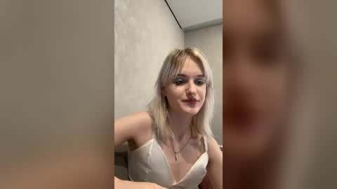 Snapshot of lizycrown chatting on 6, 8, 2026 Lizzy online show from 6, 8, 2026