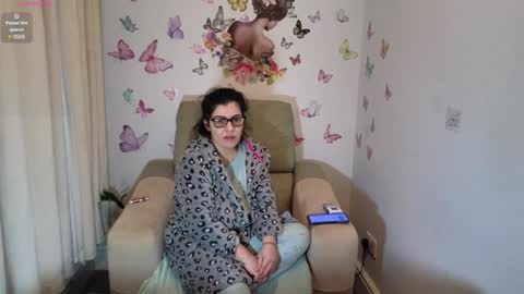 Lizy online show from 5, 1, 2025