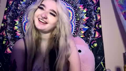 Lizz  online show from 23, 2, 2025