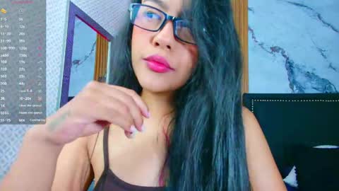 Snapshot of lizza_oss chatting on 22, 4, 2026 Liz online show from 22, 4, 2026