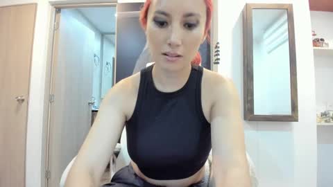 Snapshot of lizzdoux chatting on 30, 9, 2025 lizzdoux online show from 30, 9, 2025