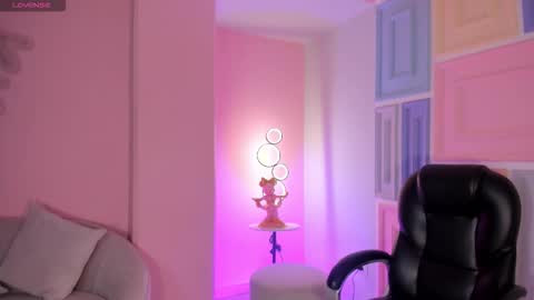 Lizzi  online show from 14, 9, 2025