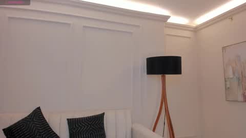 Lizzi  online show from 12, 10, 2025