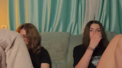 lizzi_muur online show from 3, 12, 2024