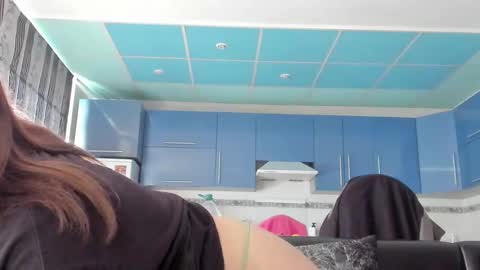 lizzi_muur online show from 8, 2, 2025